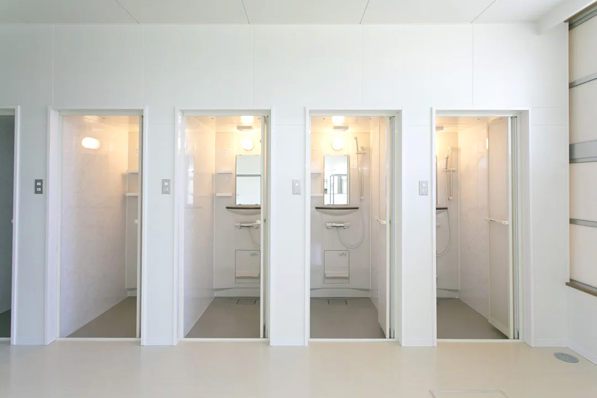 シャワールーム、洗面脱衣室